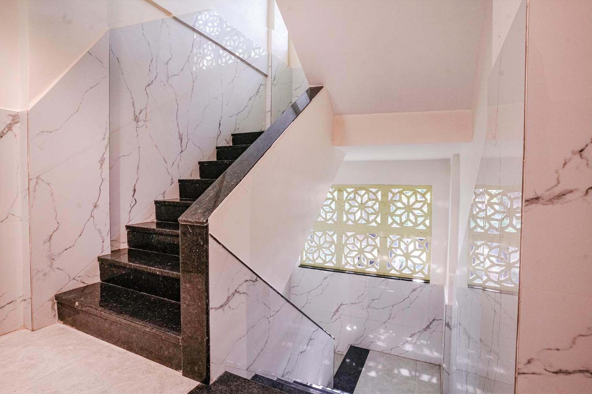 מלון Jāmb Fabexpress Utsav Residency - Nr Panvel מראה חיצוני תמונה