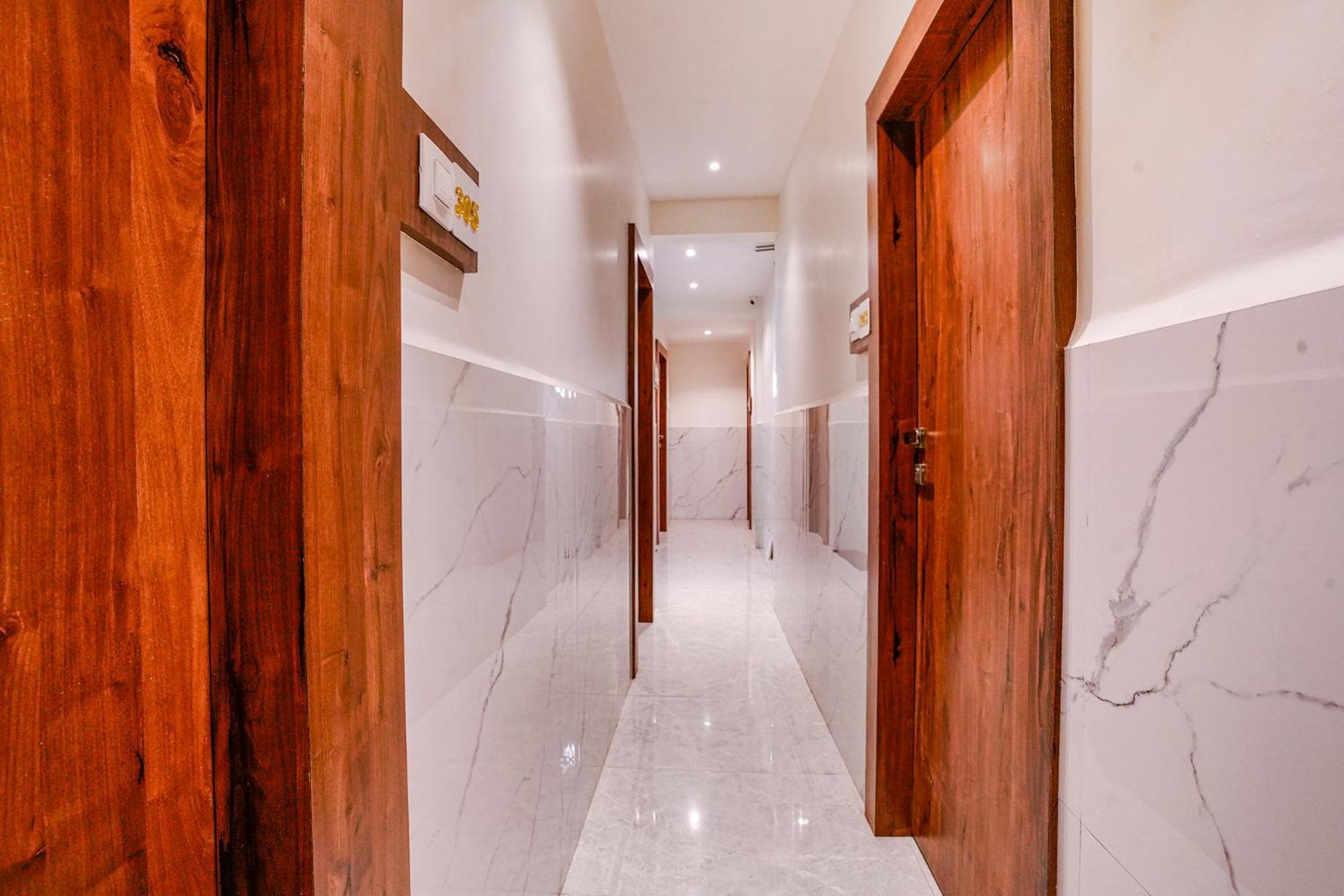 מלון Jāmb Fabexpress Utsav Residency - Nr Panvel מראה חיצוני תמונה