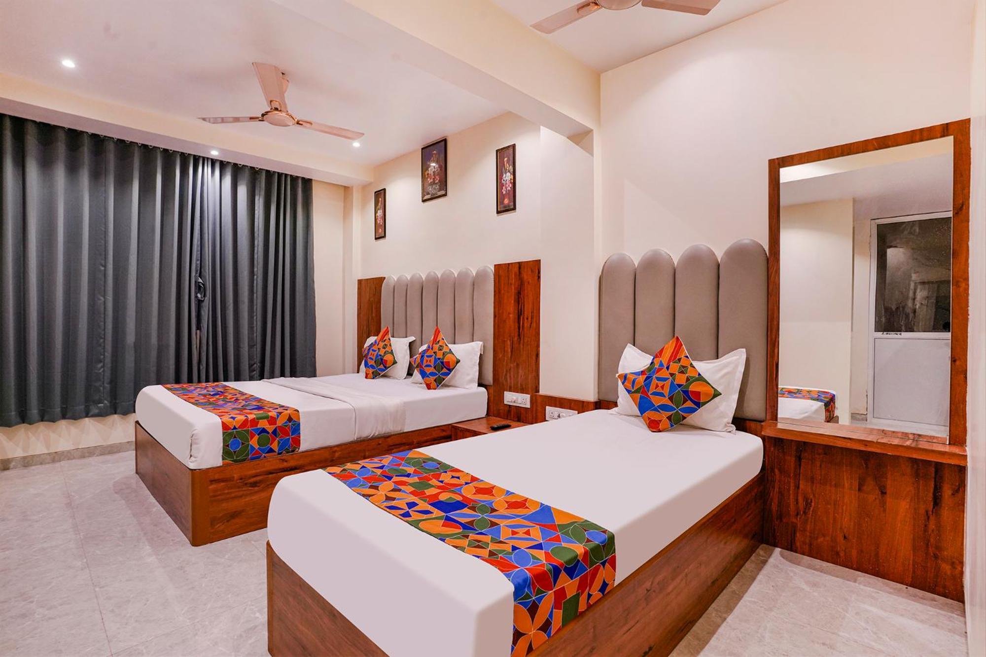 מלון Jāmb Fabexpress Utsav Residency - Nr Panvel מראה חיצוני תמונה