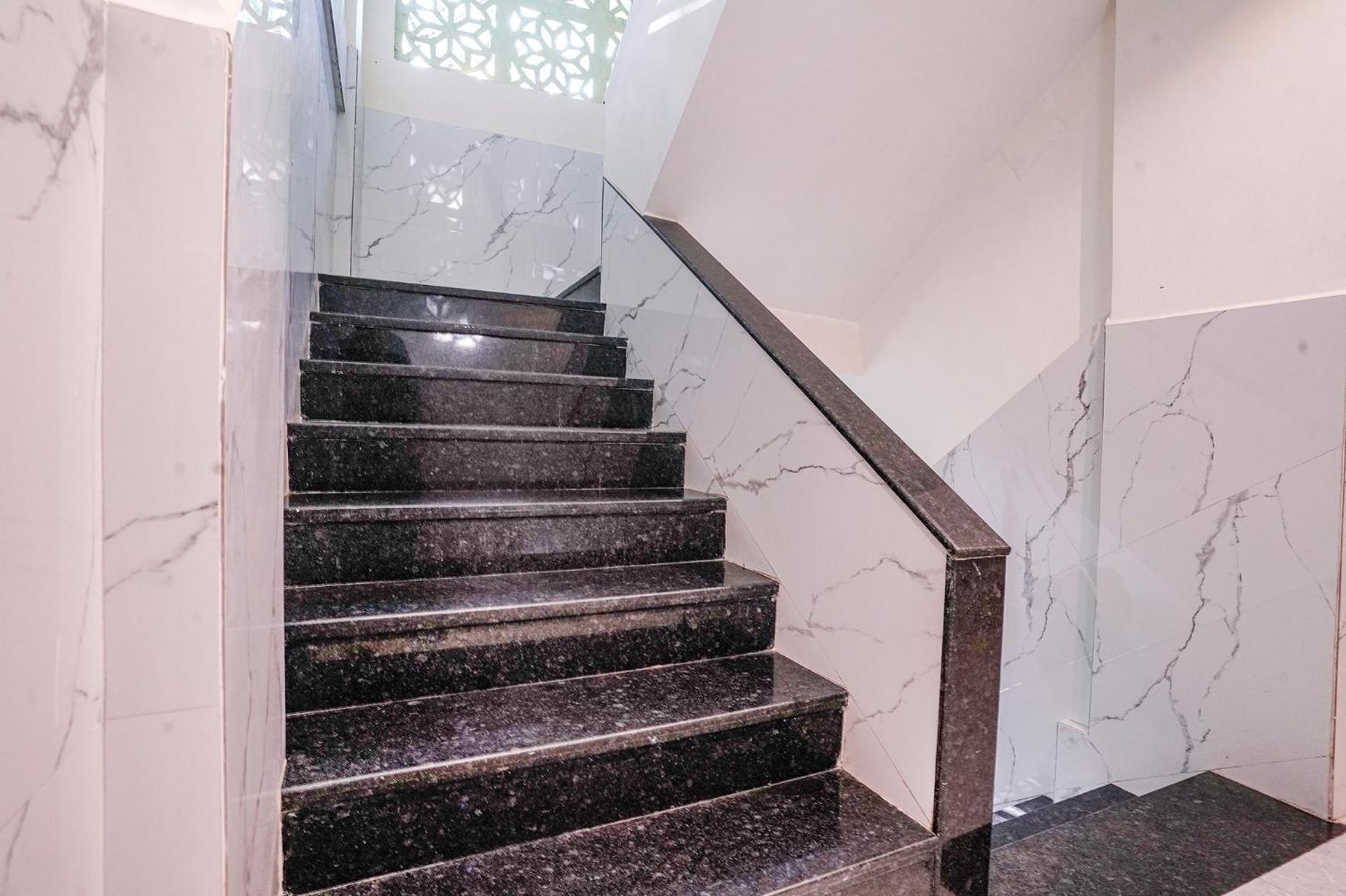 מלון Jāmb Fabexpress Utsav Residency - Nr Panvel מראה חיצוני תמונה