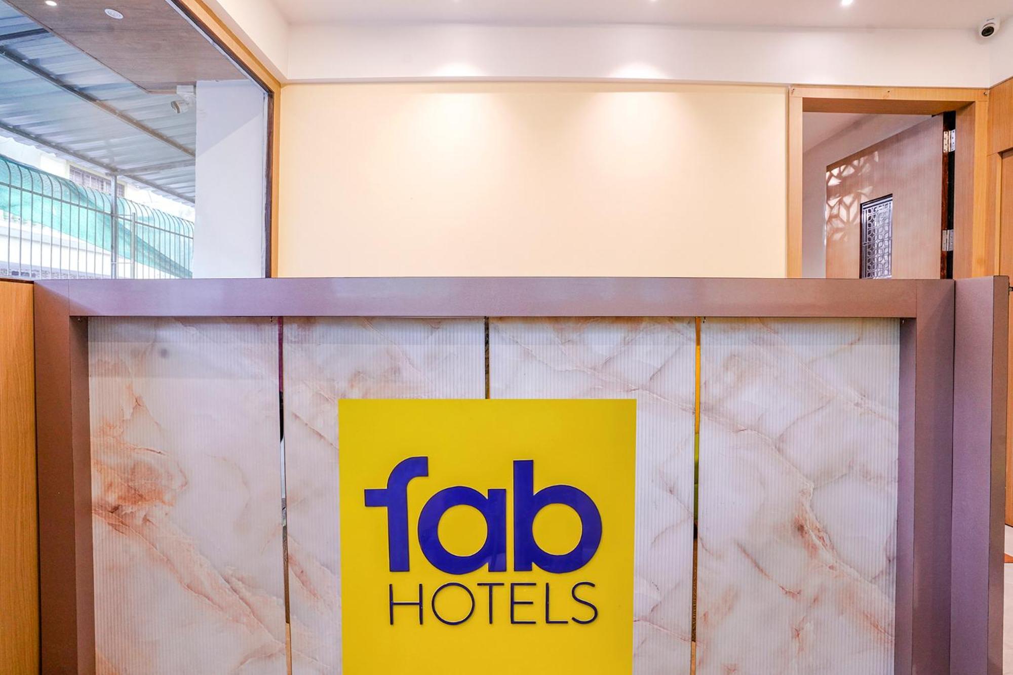 מלון Jāmb Fabexpress Utsav Residency - Nr Panvel מראה חיצוני תמונה